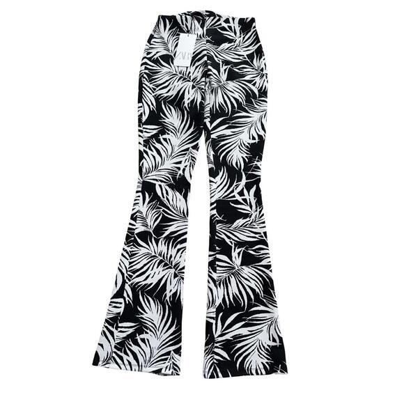 Zara Pants - Zara Pull On Flared Leg Pants Women's Small Black White Floral Print Stretch NWT